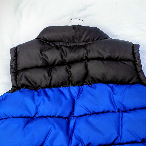 Old Navy Two-Tone Frost Free Puffy Vest - Picture 5 of 7